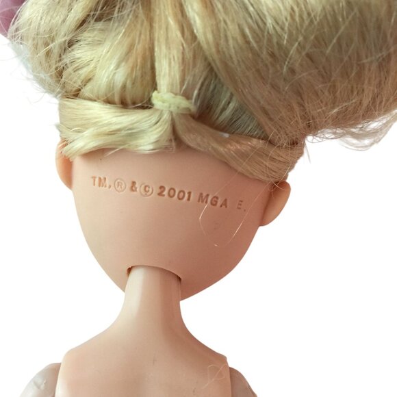 MGA Bratz Cloe Doll Vintage 2001 Nude with Brush & 1 Boot Shoe - Picture 4 of 6